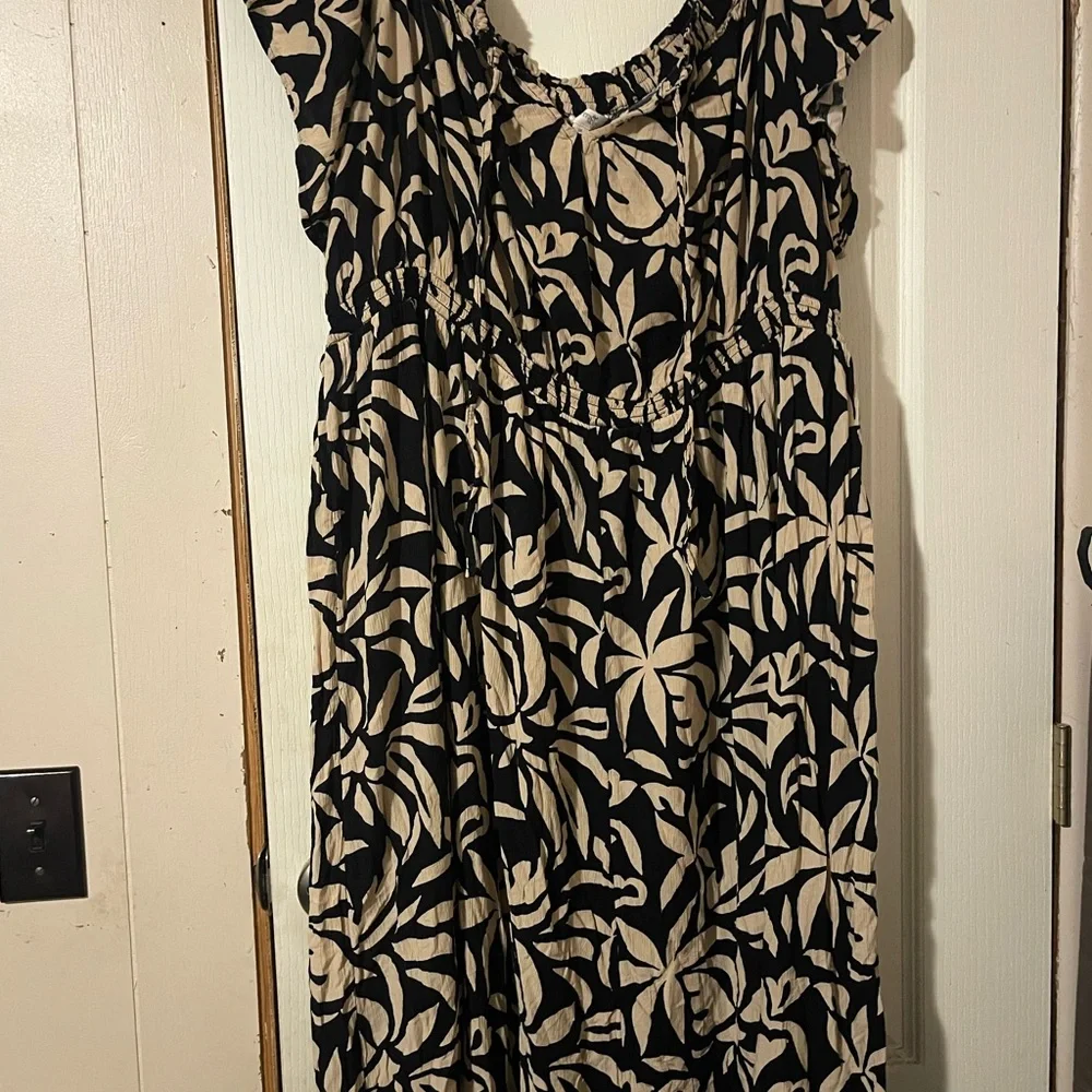 Terra & Sky Black and Cream Maxi Dress - Picture 1 of 1